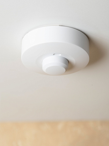EKF PROxima Микроволновый датчик движения бел. 1200Вт 360гр. до 20м IP20 MW-703