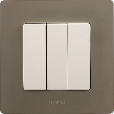 Legrand Etika Белый Выключатель 3-клавишный, 10А, Автоматические клеммы